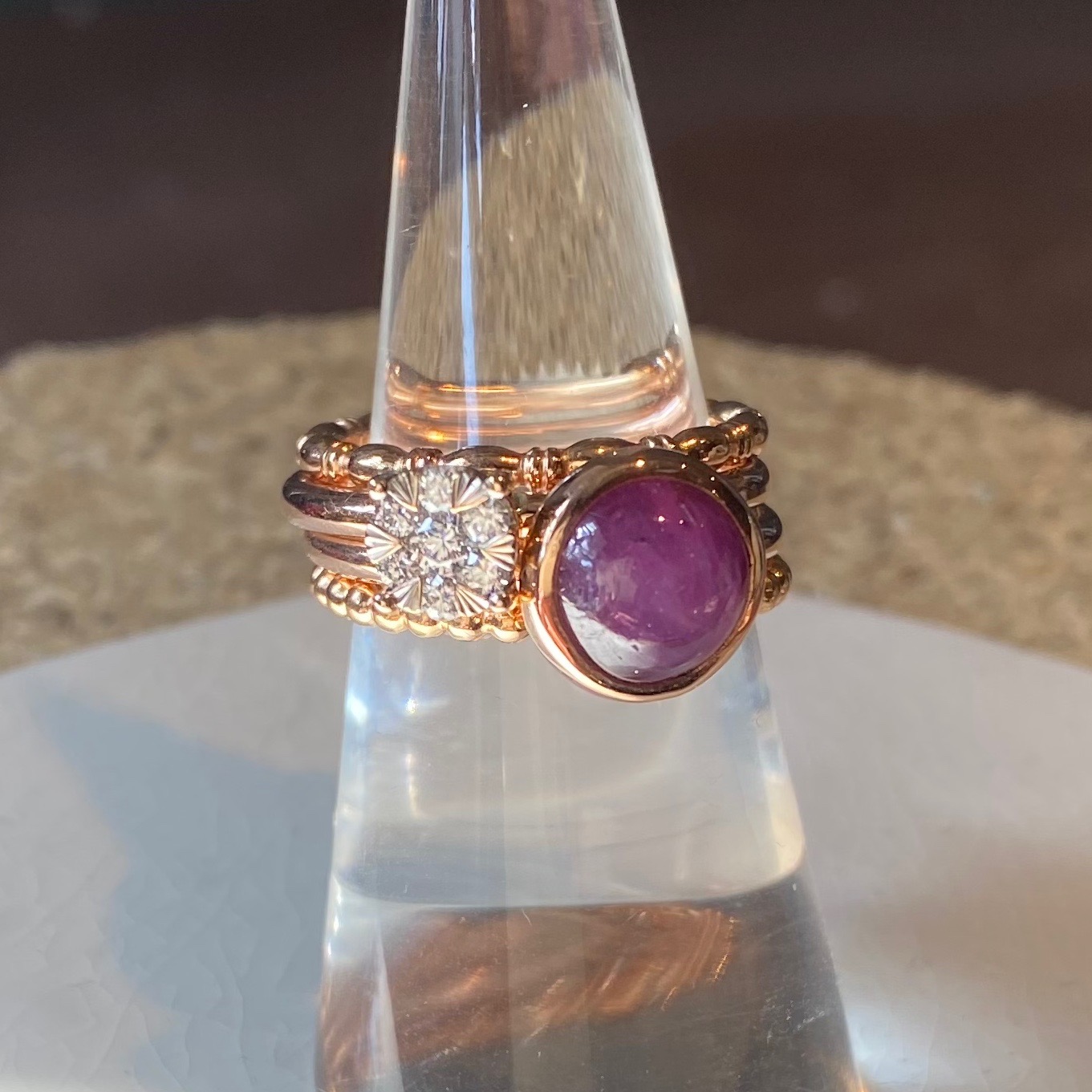 Ruwe robijn en diamant,
